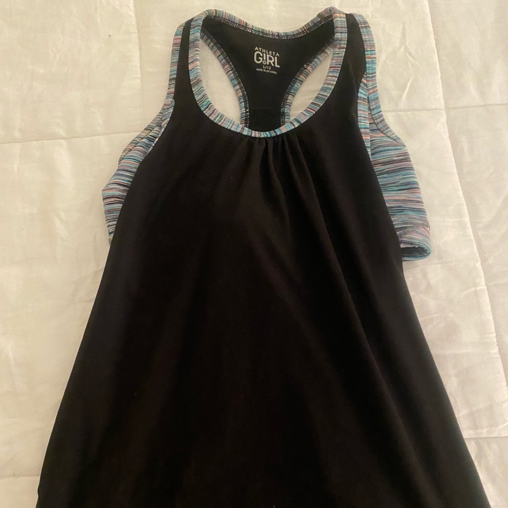 Girls Athleta top